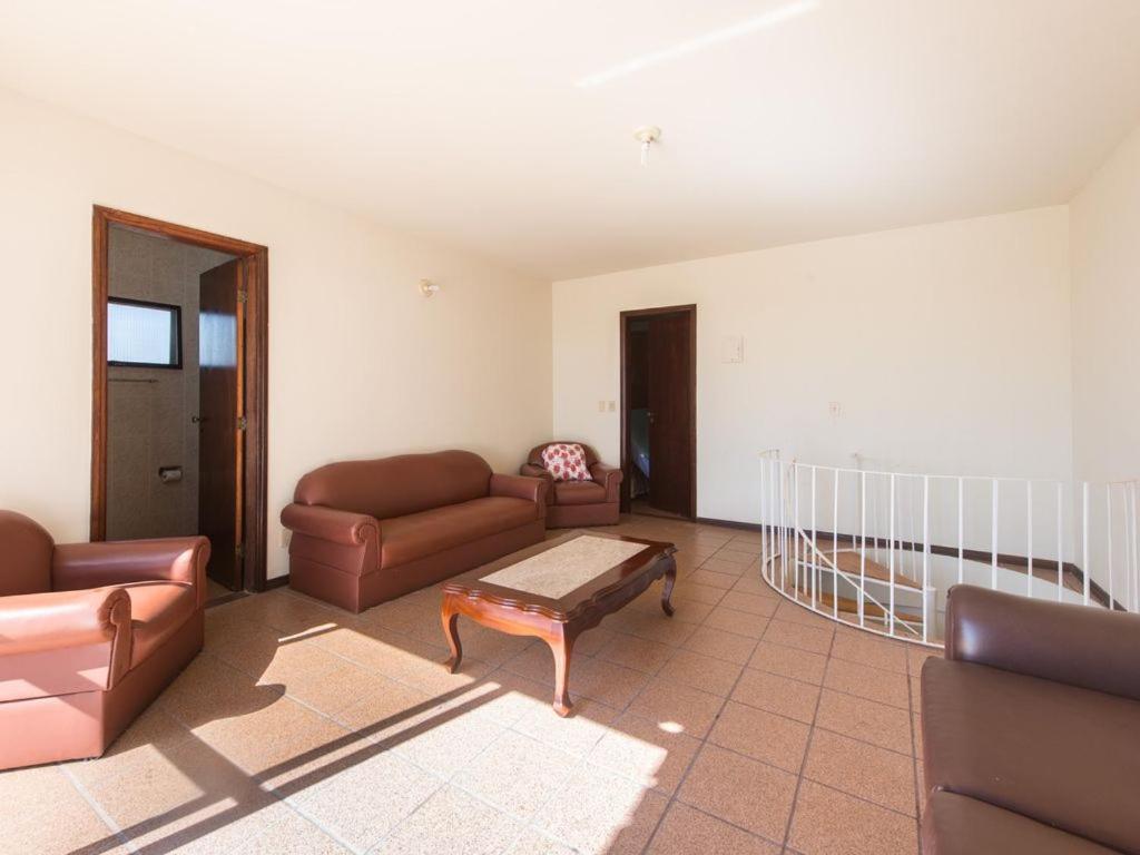 Excelente Cobertura Duplex A 2 Quadras Da Praia Do Forte Com 4 Quartos 卡波布里奥 外观 照片