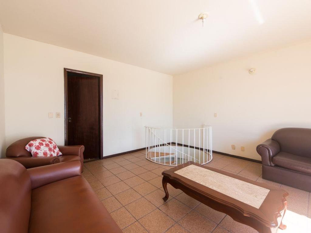 Excelente Cobertura Duplex A 2 Quadras Da Praia Do Forte Com 4 Quartos 卡波布里奥 外观 照片