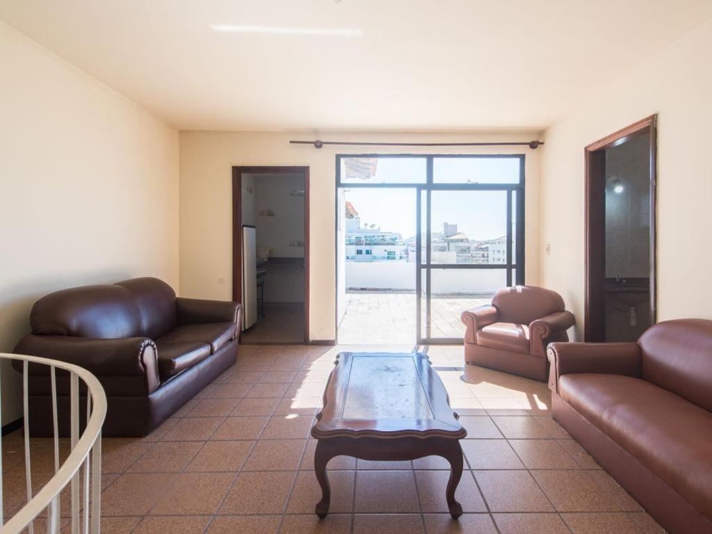 Excelente Cobertura Duplex A 2 Quadras Da Praia Do Forte Com 4 Quartos 卡波布里奥 外观 照片